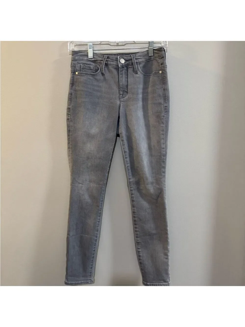 Athleta Gray Skinny Jeans with Tapered Leg. Size 2 petite
